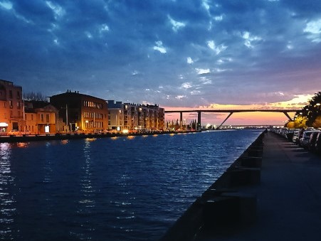 coucher di soleil sur le viaduc de Martigues